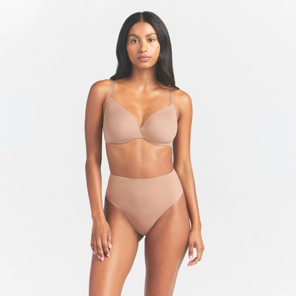 SKIMS Seamless Underwire Bra & High-Rise Brief in Beige
